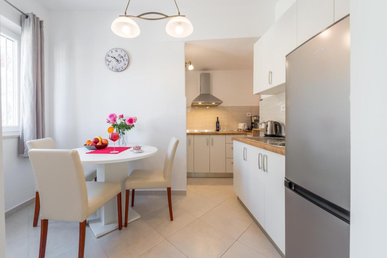 Apartment Ruzica ดูบรอฟนิก ภายนอก รูปภาพ
