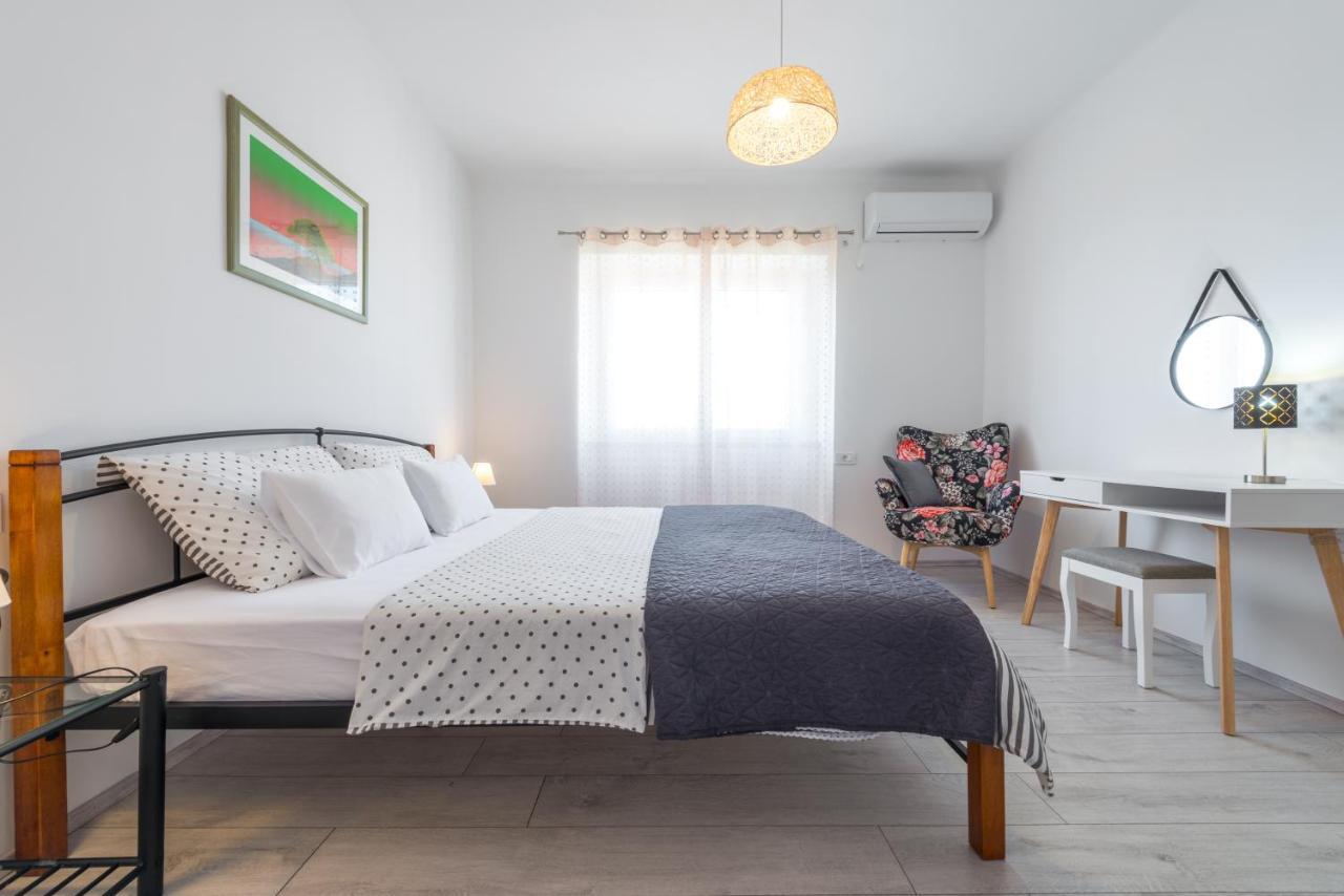 Apartment Ruzica ดูบรอฟนิก ภายนอก รูปภาพ