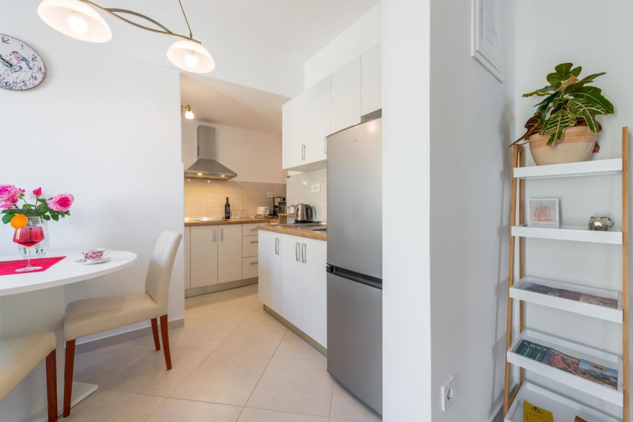 Apartment Ruzica ดูบรอฟนิก ภายนอก รูปภาพ